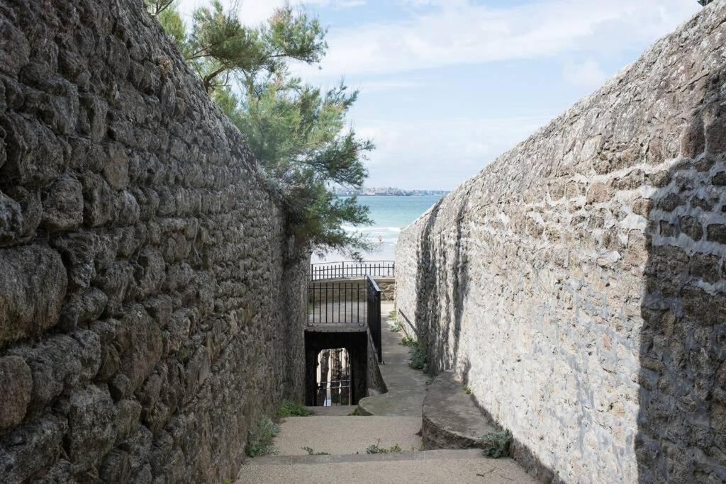 Appartement 4 Etoiles Vue Mer Et Bord De Plage Chez Odette Saint-Malo Exterior foto